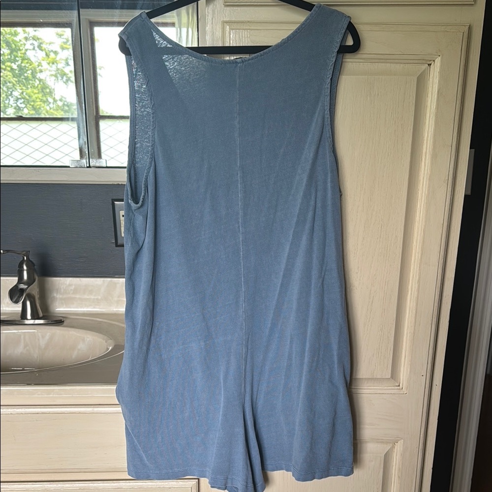 Blue Sleeveless V-Neck Romper - Picture 2 of 4